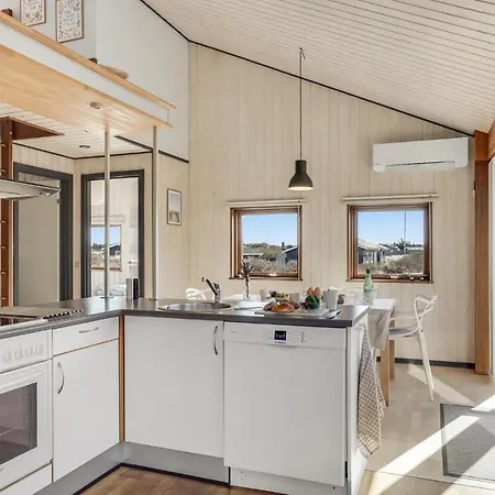 3 Bedroom In Holiday home *